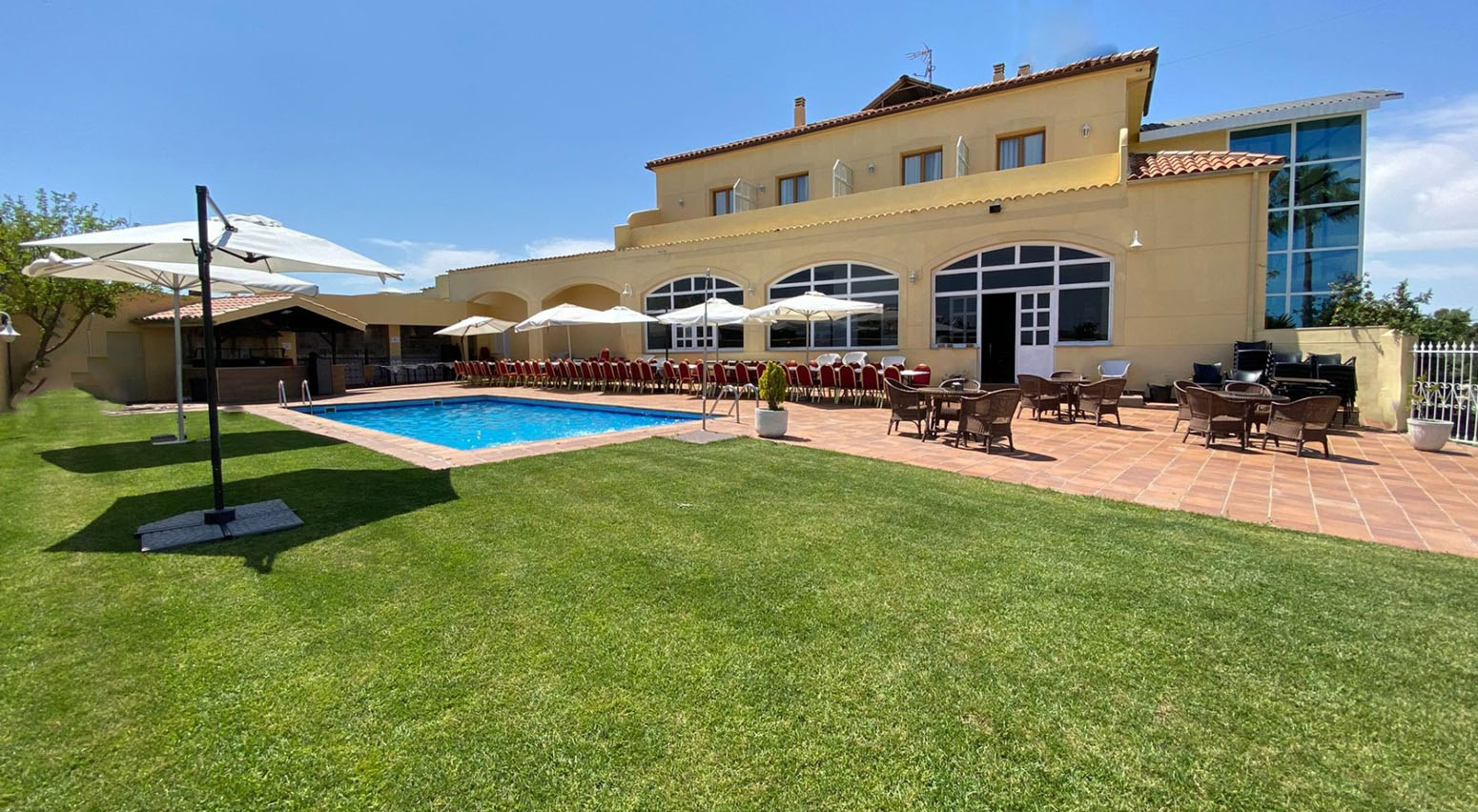 hotel malpartida berruecos