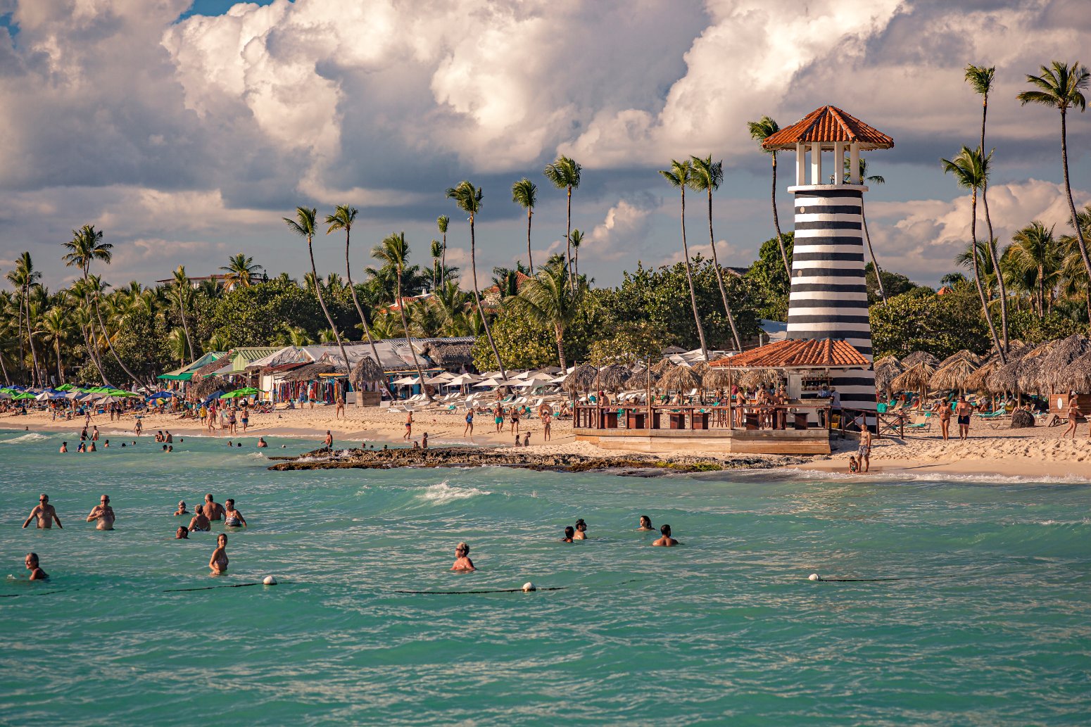 faro playa dominicus bayahibe monoparental
