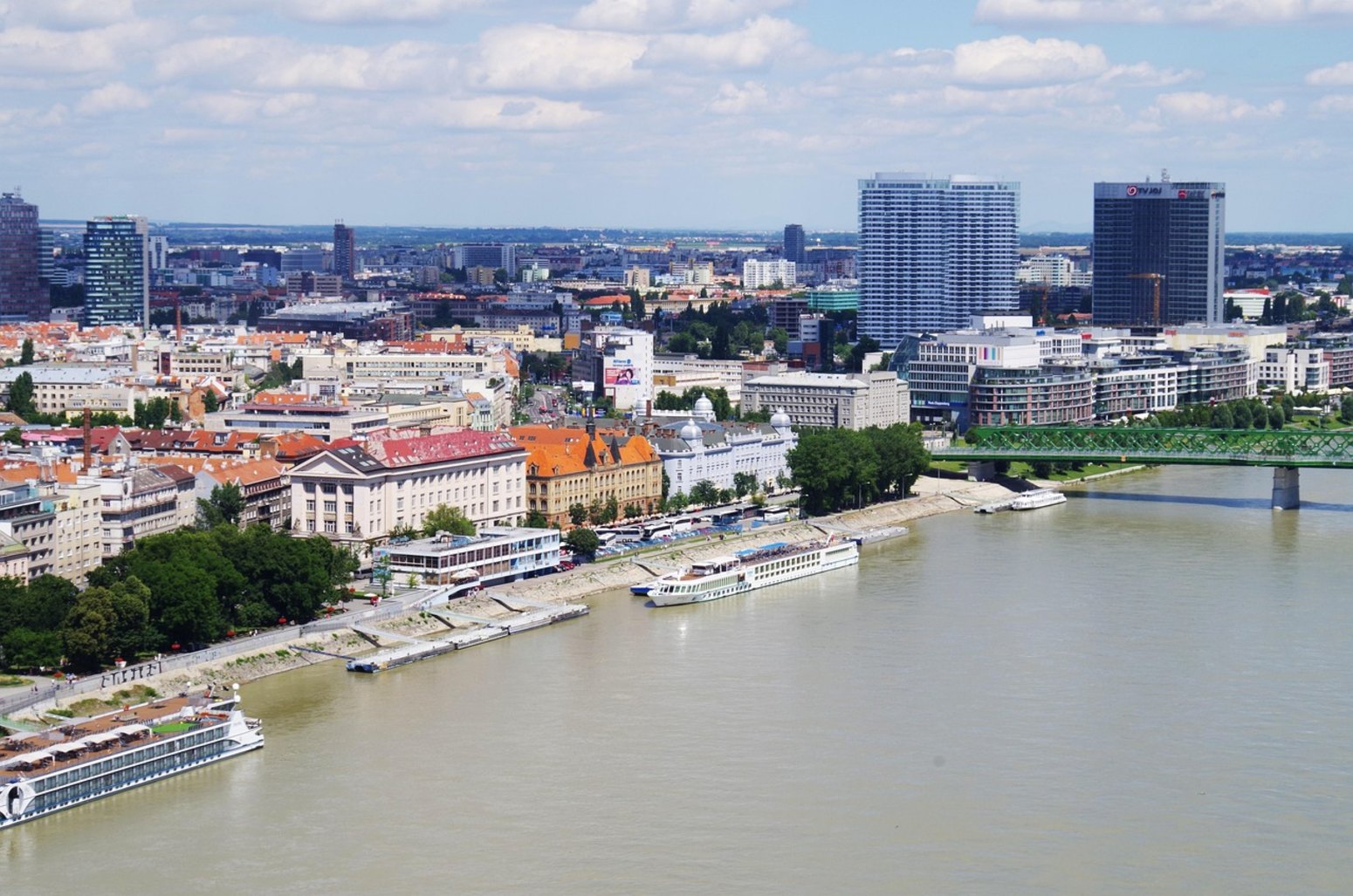 Vistas de Bratislava y el Danubio